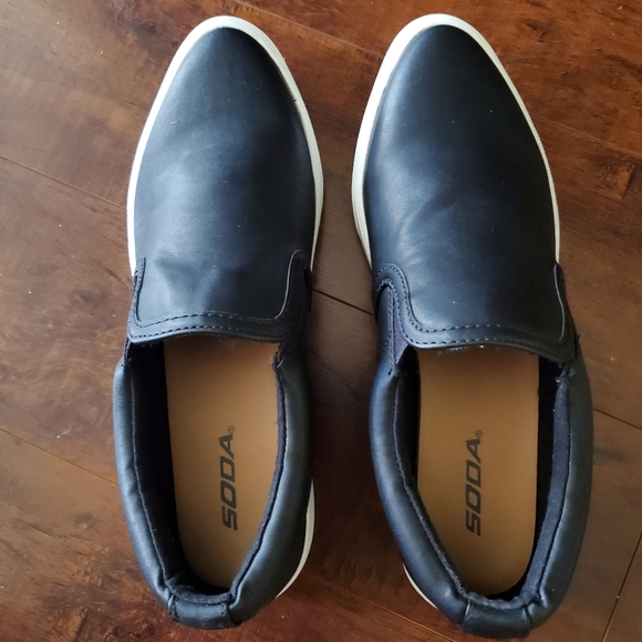 NEW Platform Sneakers (Faux Leather) Black Slip On - Picture 3 of 6